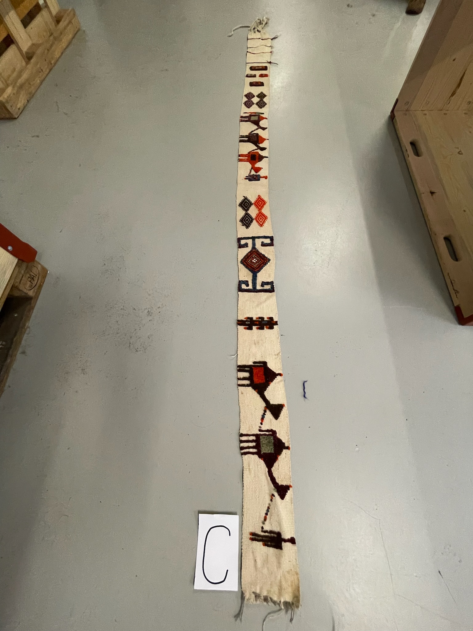 Beloutsch Bänder