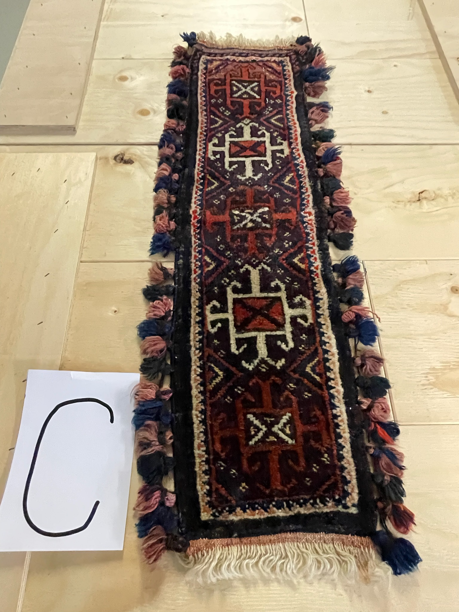 Beloutsch Bänder